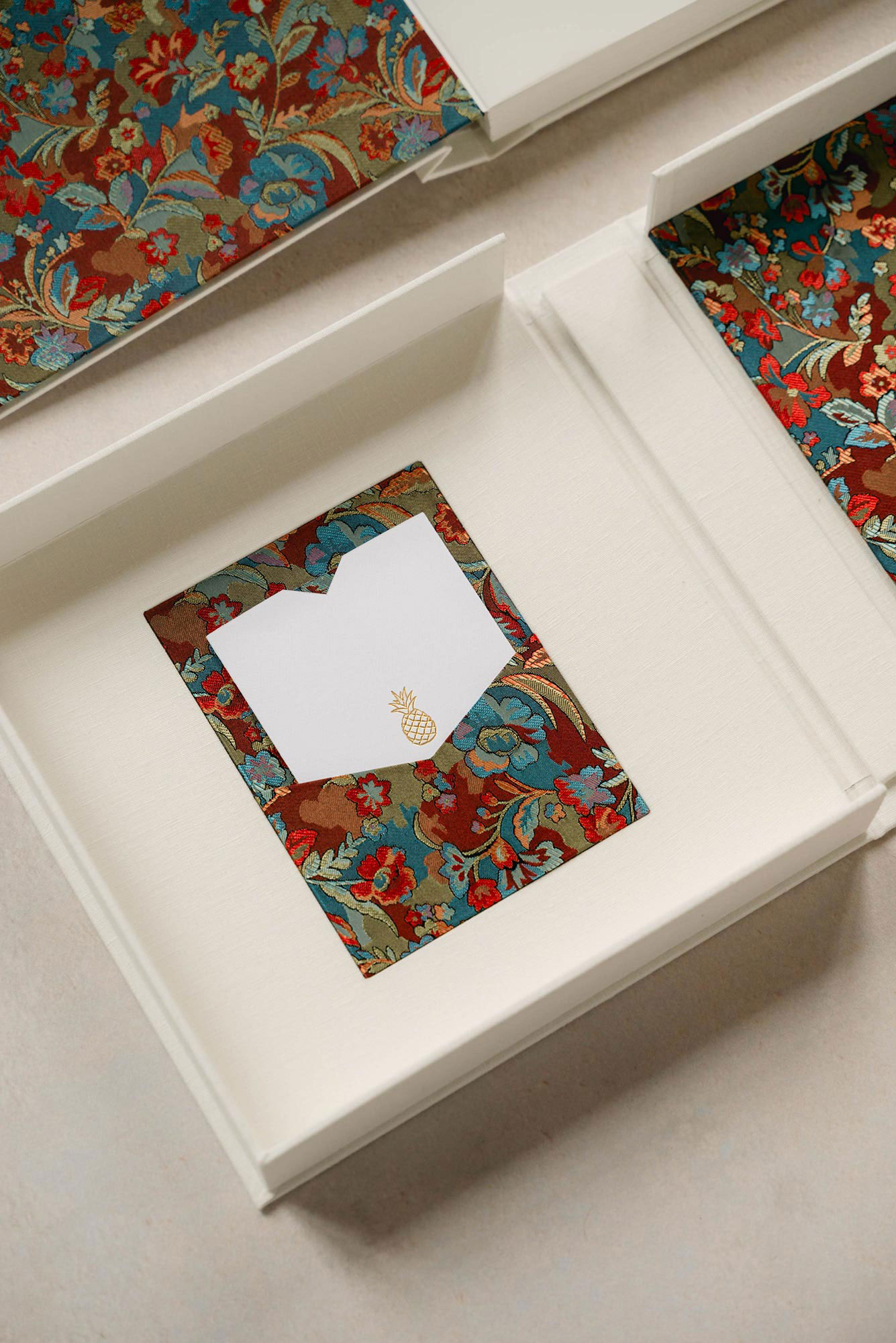 COLLECTOR ALBUM - Image 6